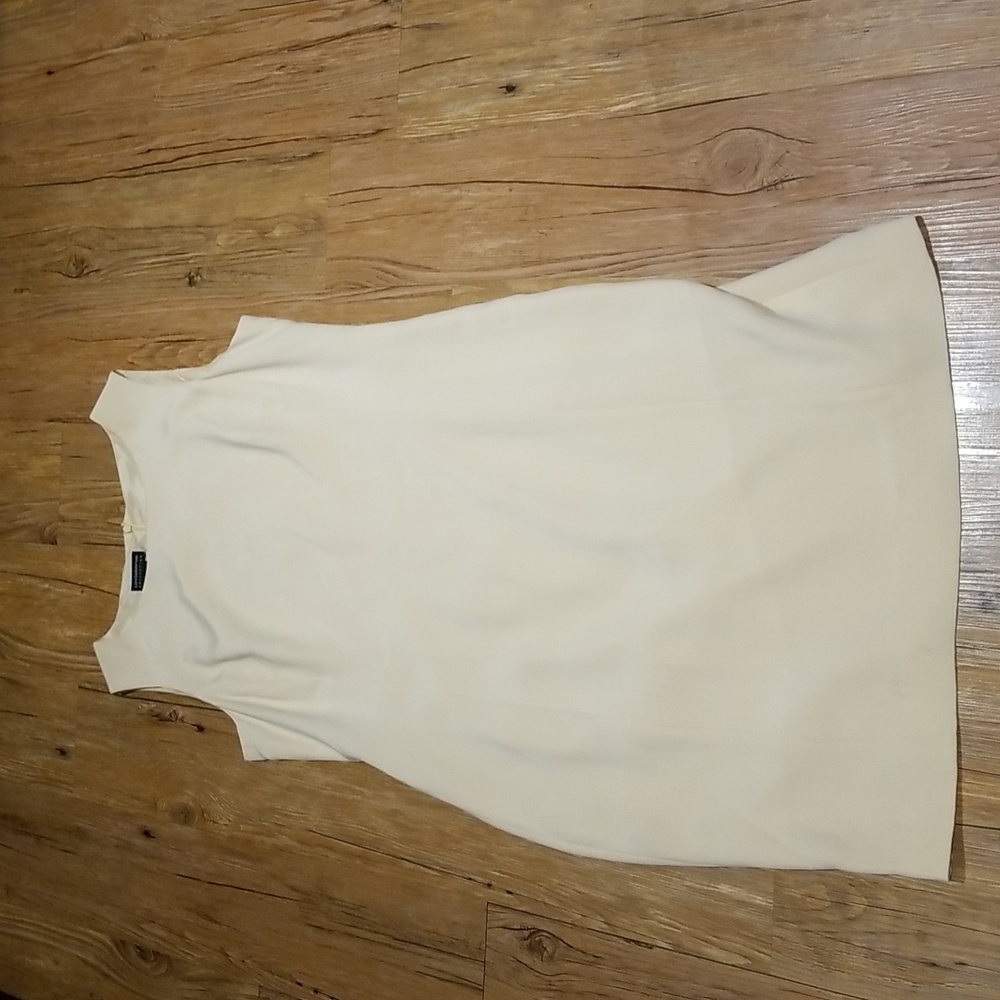 Liz Claiborne beautiful soft yellow straight mini sleeveless back Zip NWOTS sz14